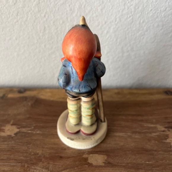 Vintage Hummel Figurine Little Hiker - Picture 4 of 6